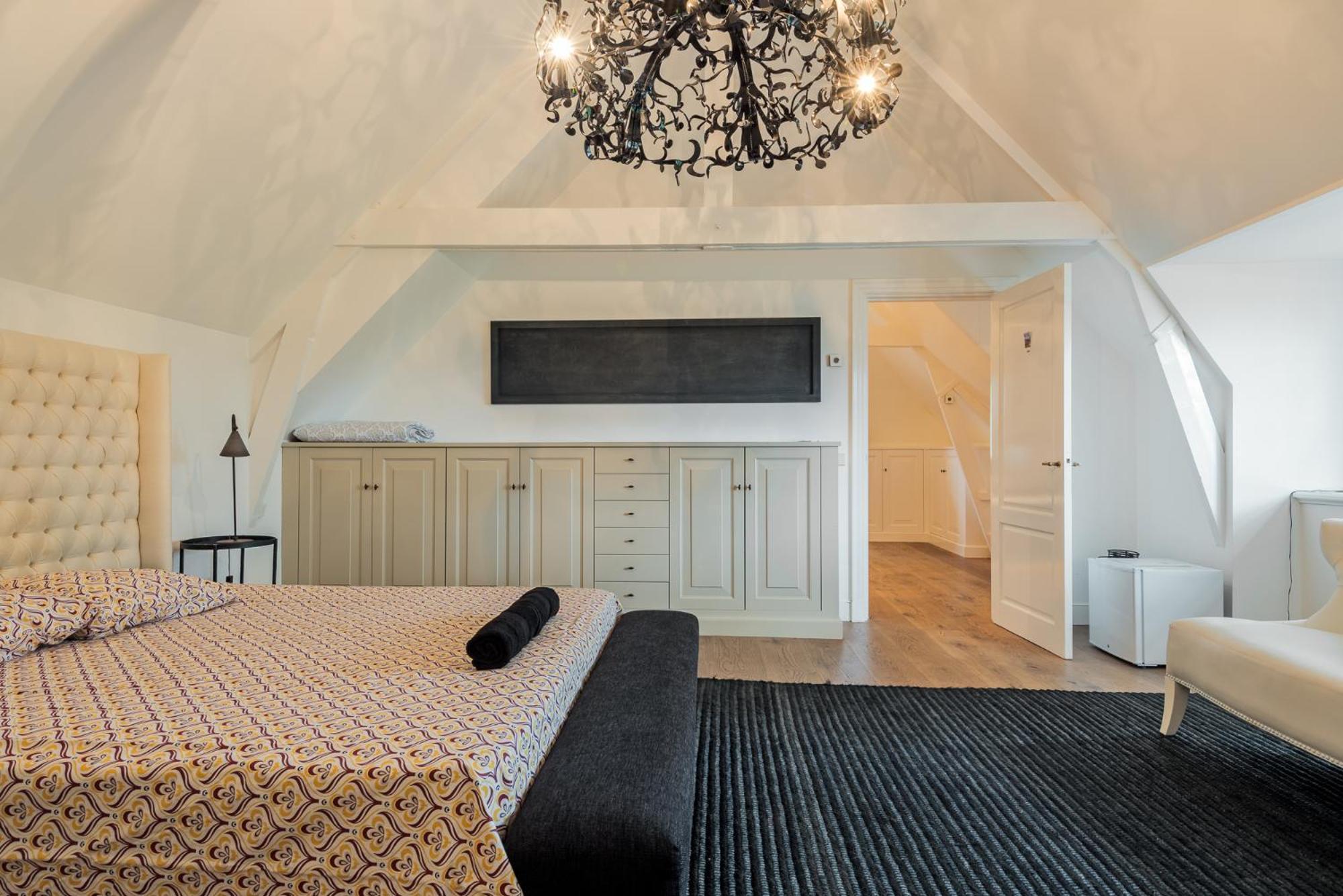 Amsterdam Mansion - Suite De Dam ออสต์จาน ภายนอก รูปภาพ